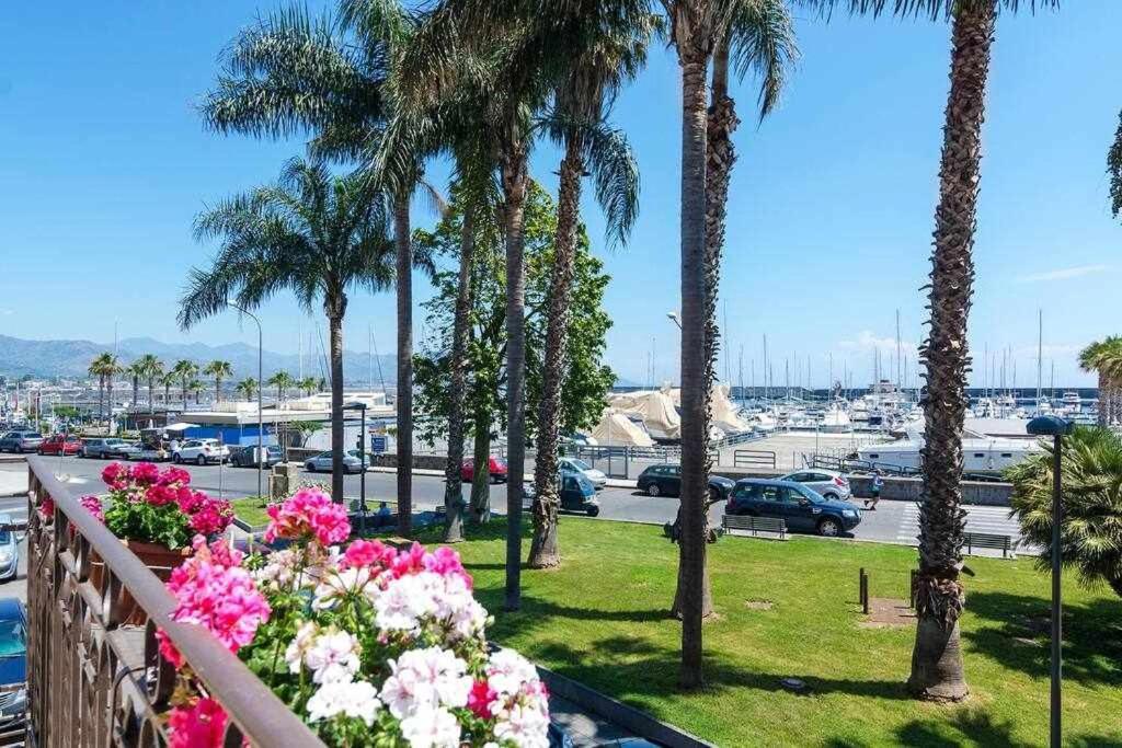 Casa Delle Zammare Fronte Mare Centro Storico Villa Riposto Ngoại thất bức ảnh