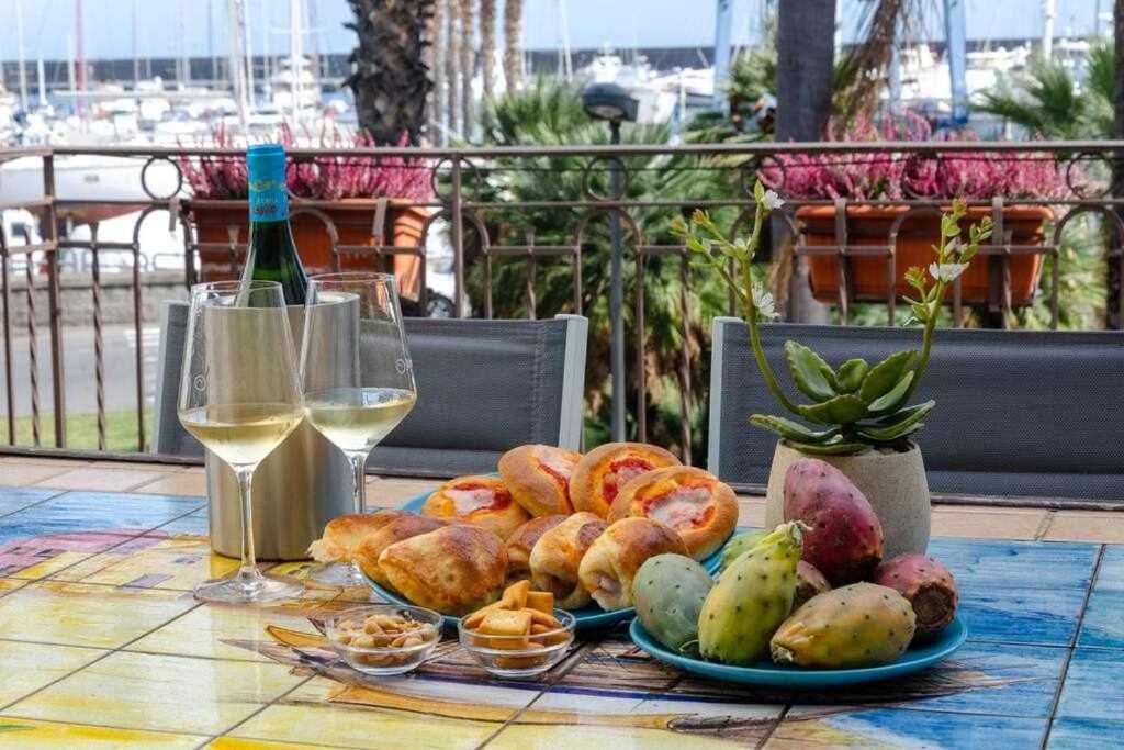 Casa Delle Zammare Fronte Mare Centro Storico Villa Riposto Ngoại thất bức ảnh